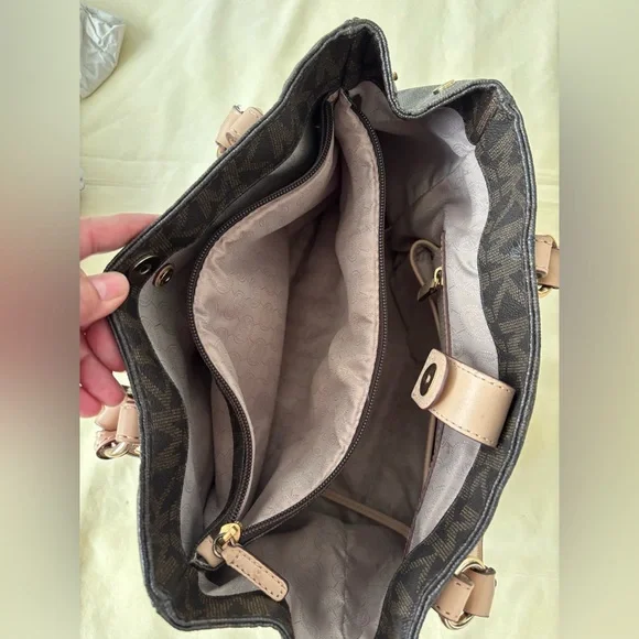 Michael Kors Brown Designer Tote Bag - Picture 8 of 16